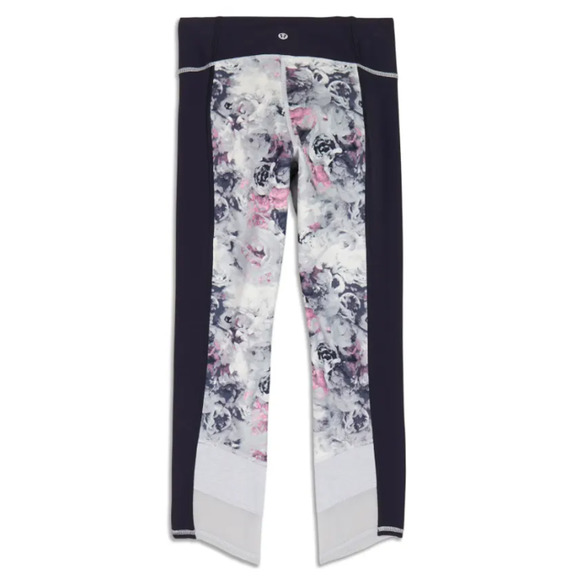 Women's lululemon If You'Re Lucky Crop Size 6 - Picture 2 of 3